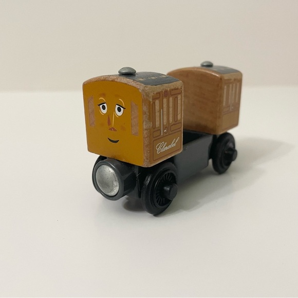 Thomas & Friends Wooden Clarabel Train - Picture 13 of 13